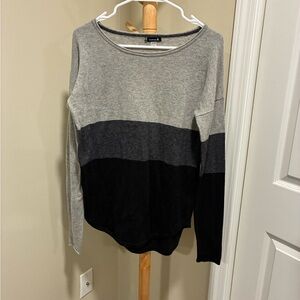 Smartwool sweater size small